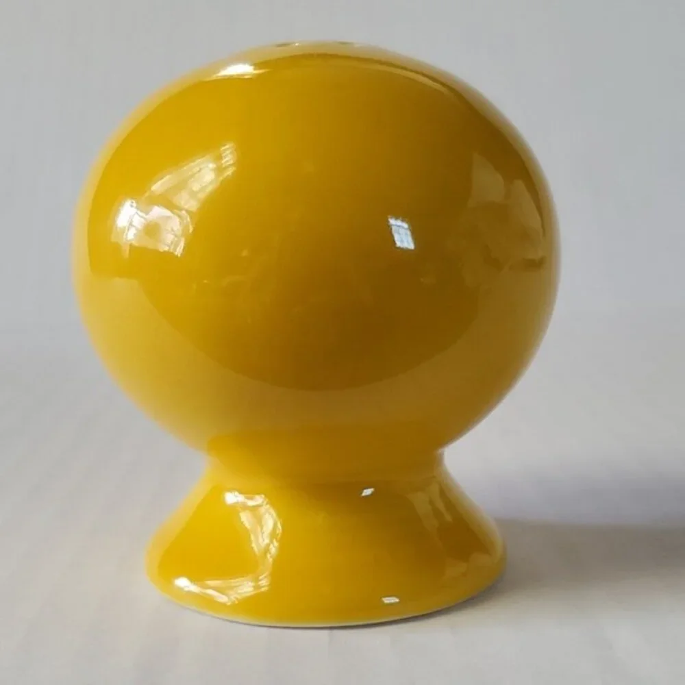Fiestaware Fiesta  SMALL CERAMIC Shaker Salt Pepper Daffodil Yellow 5